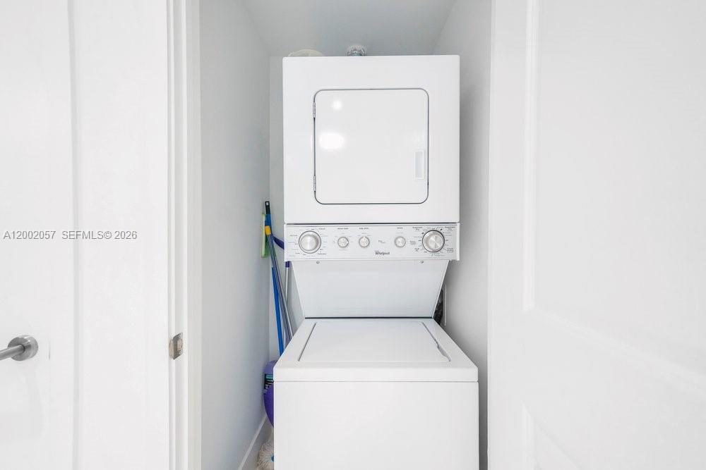 CANVAS CONDO - Residential