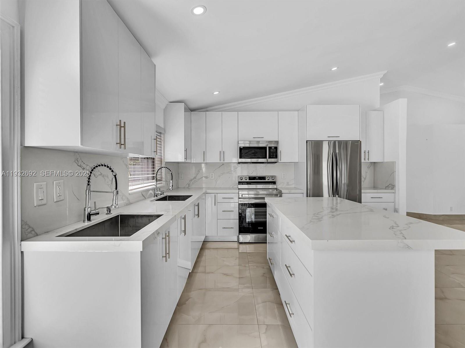 BANYAN OAKRIDGE PLAT - Residential