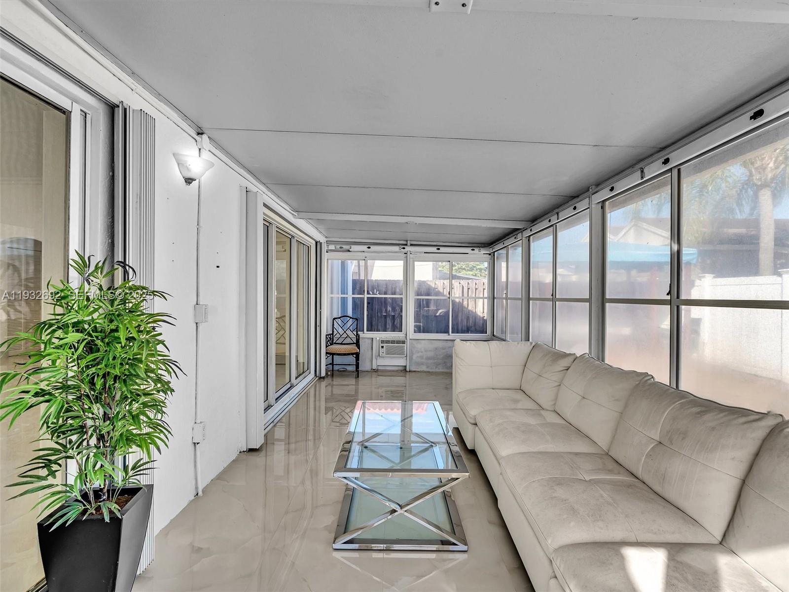 BANYAN OAKRIDGE PLAT - Residential