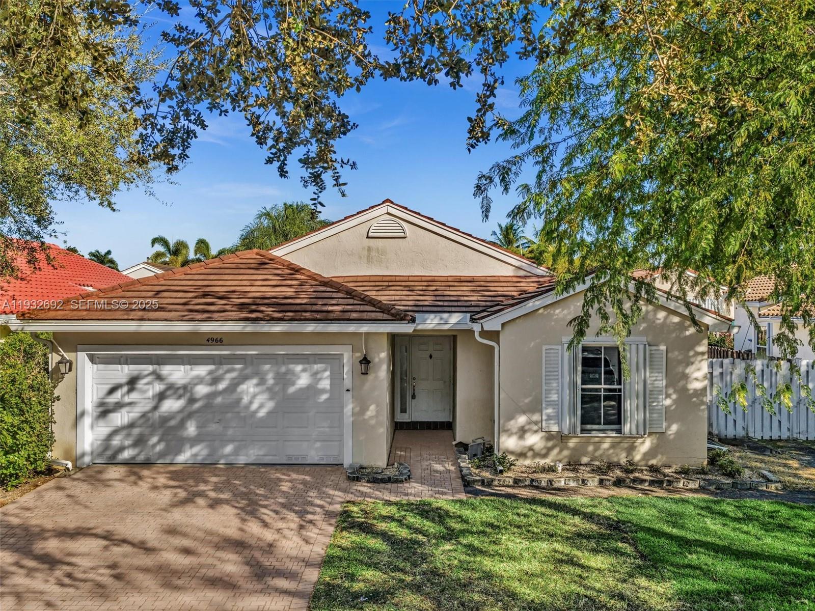 BANYAN OAKRIDGE PLAT - Residential