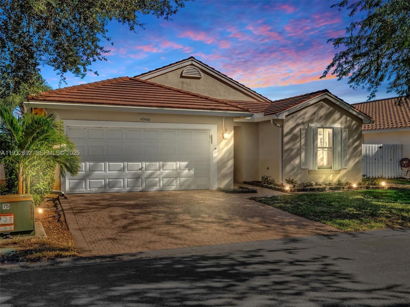 BANYAN OAKRIDGE PLAT - Residential