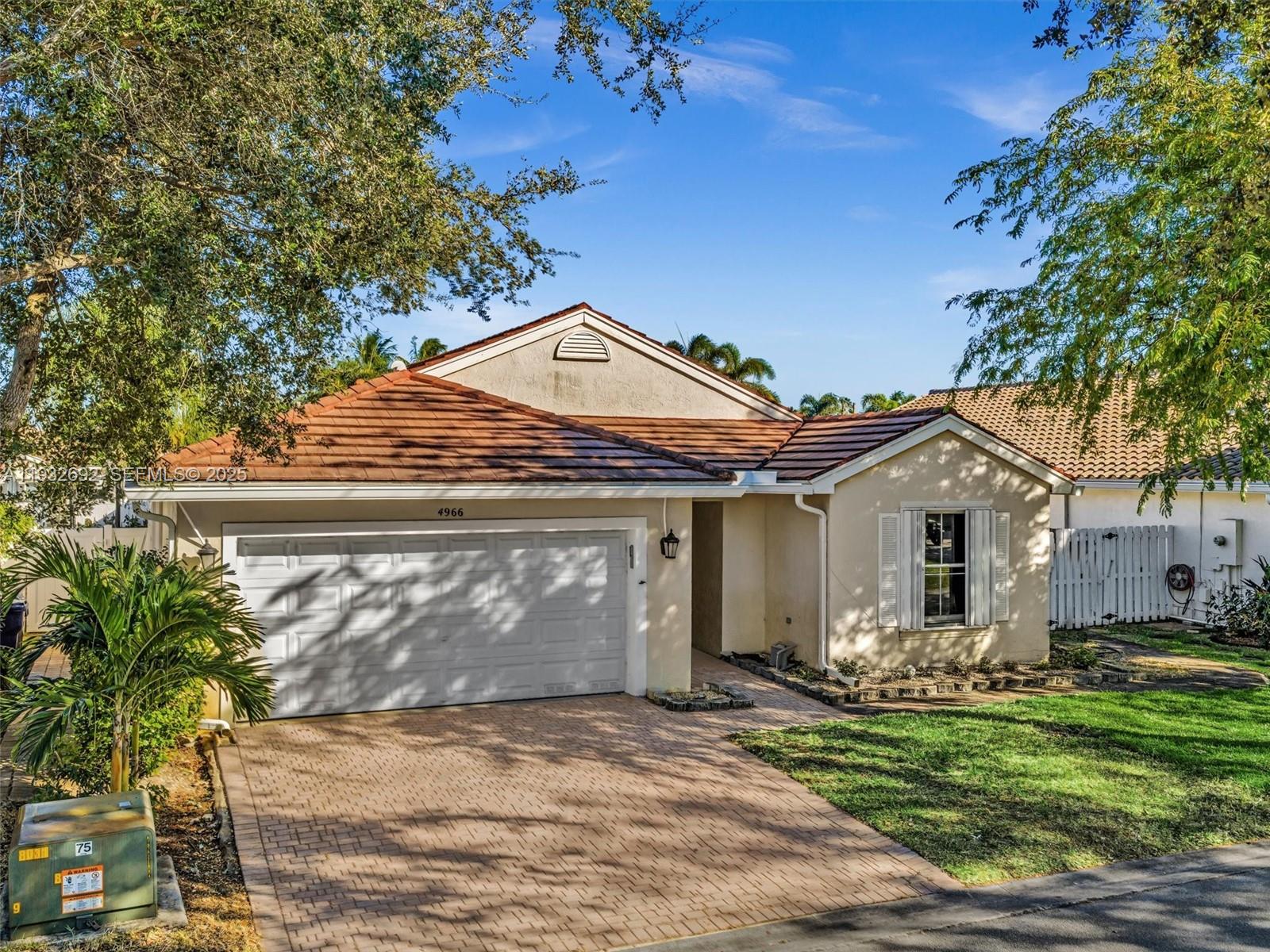 BANYAN OAKRIDGE PLAT - Residential