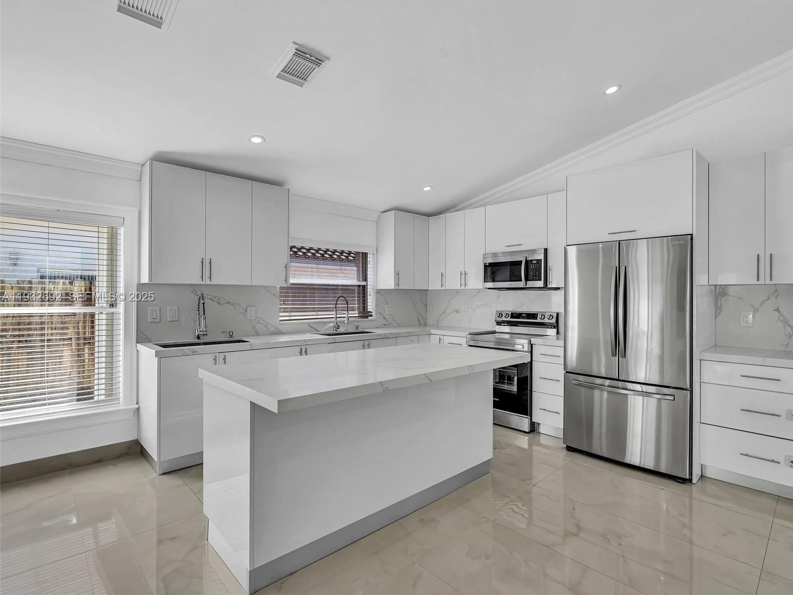 BANYAN OAKRIDGE PLAT - Residential