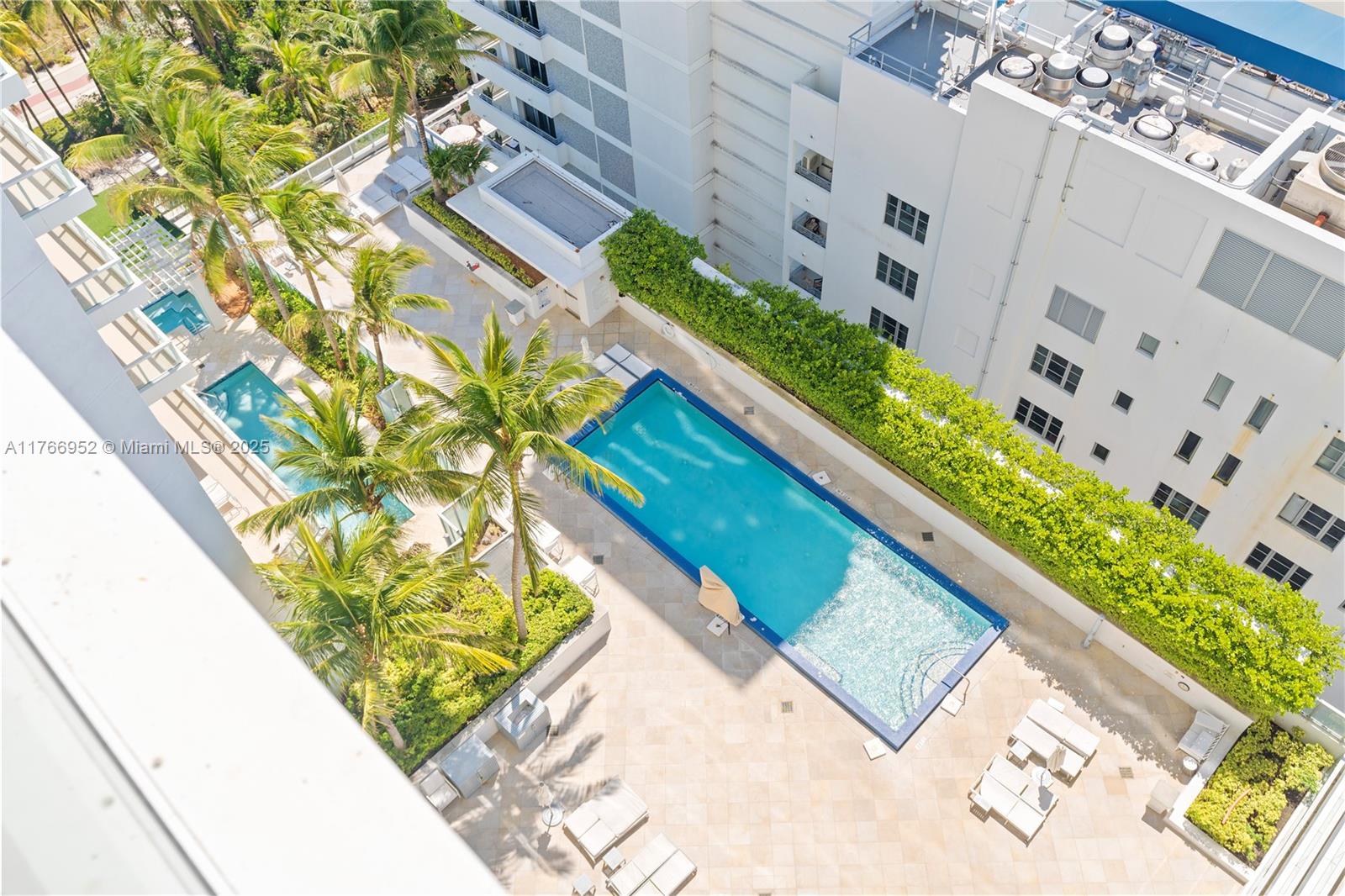 FONTAINEBLEAU III - Residential