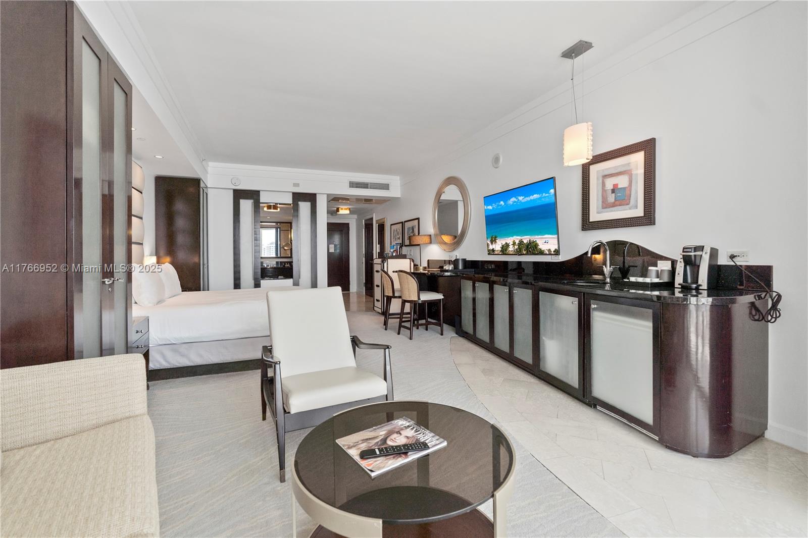 FONTAINEBLEAU III - Residential