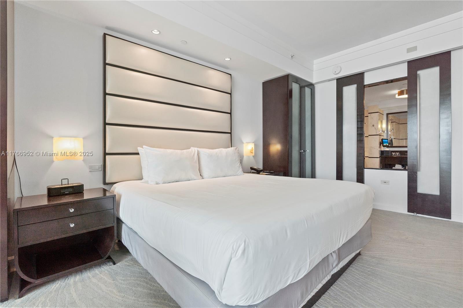 FONTAINEBLEAU III - Residential