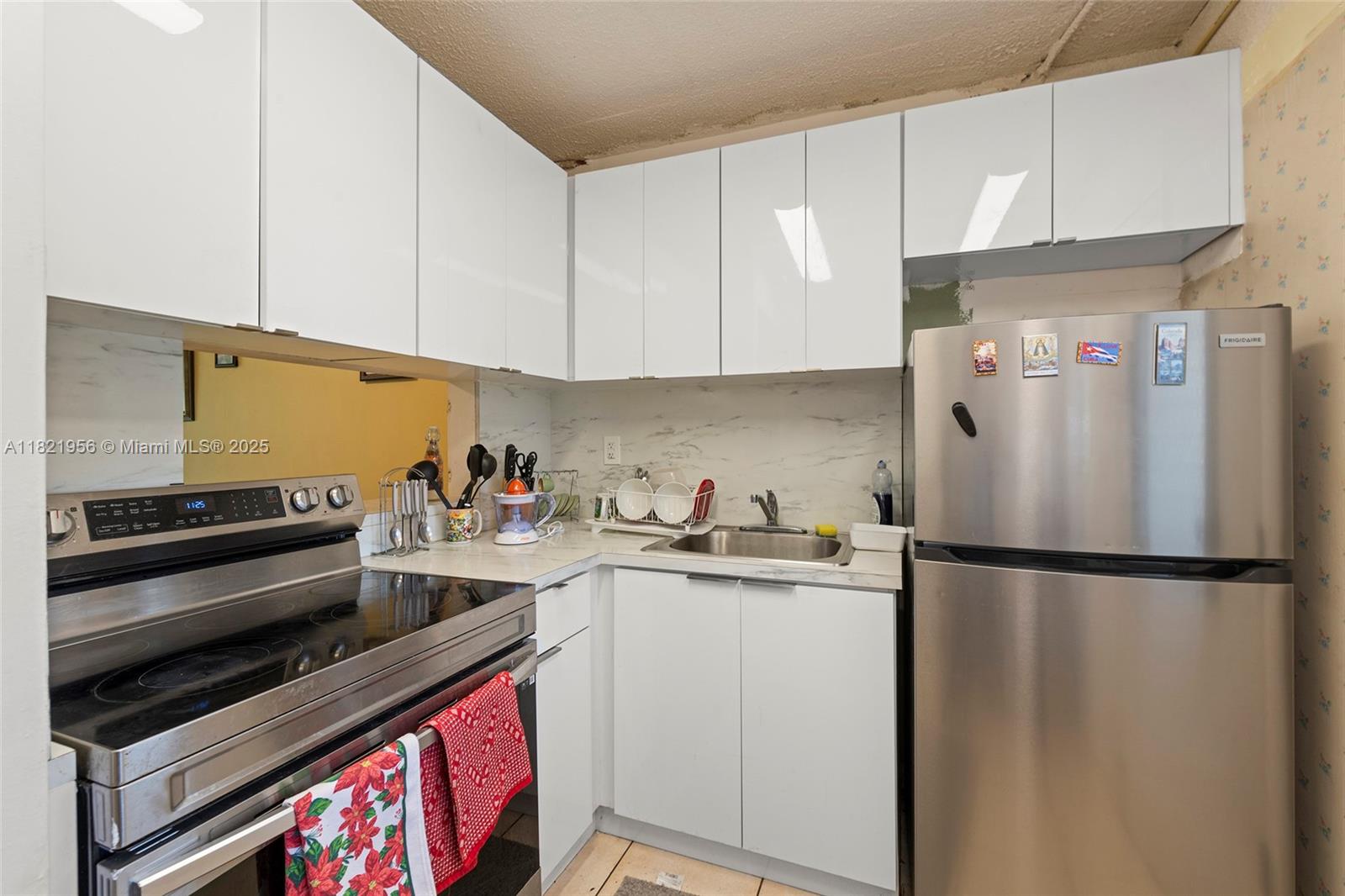 POINT EAST ONE CONDO-BLDG - Residential