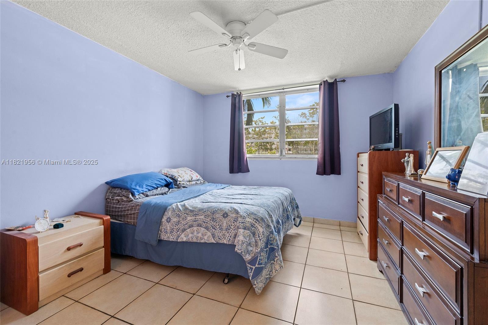 POINT EAST ONE CONDO-BLDG - Residential