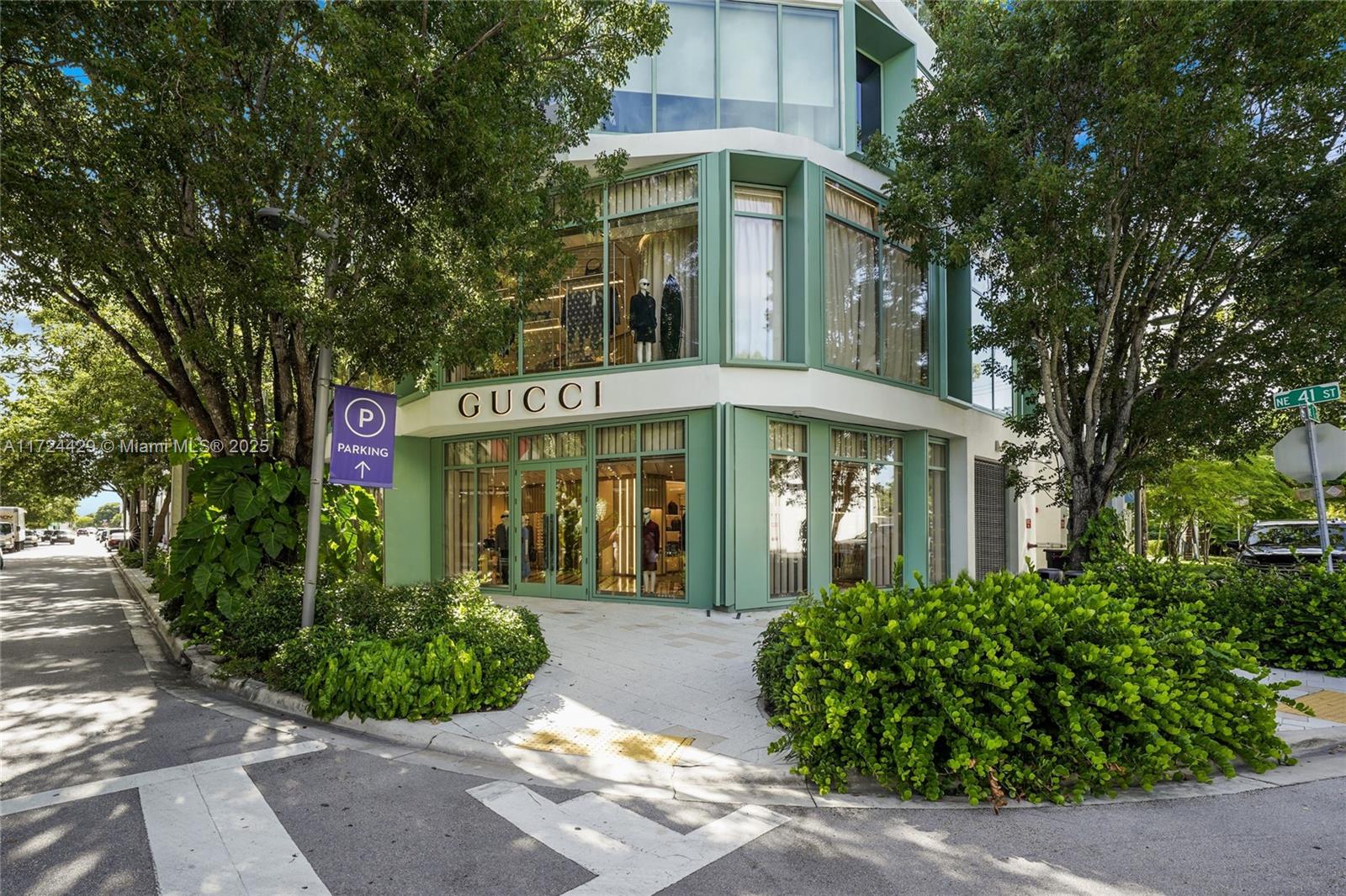 SHADOWLAWN - Residential