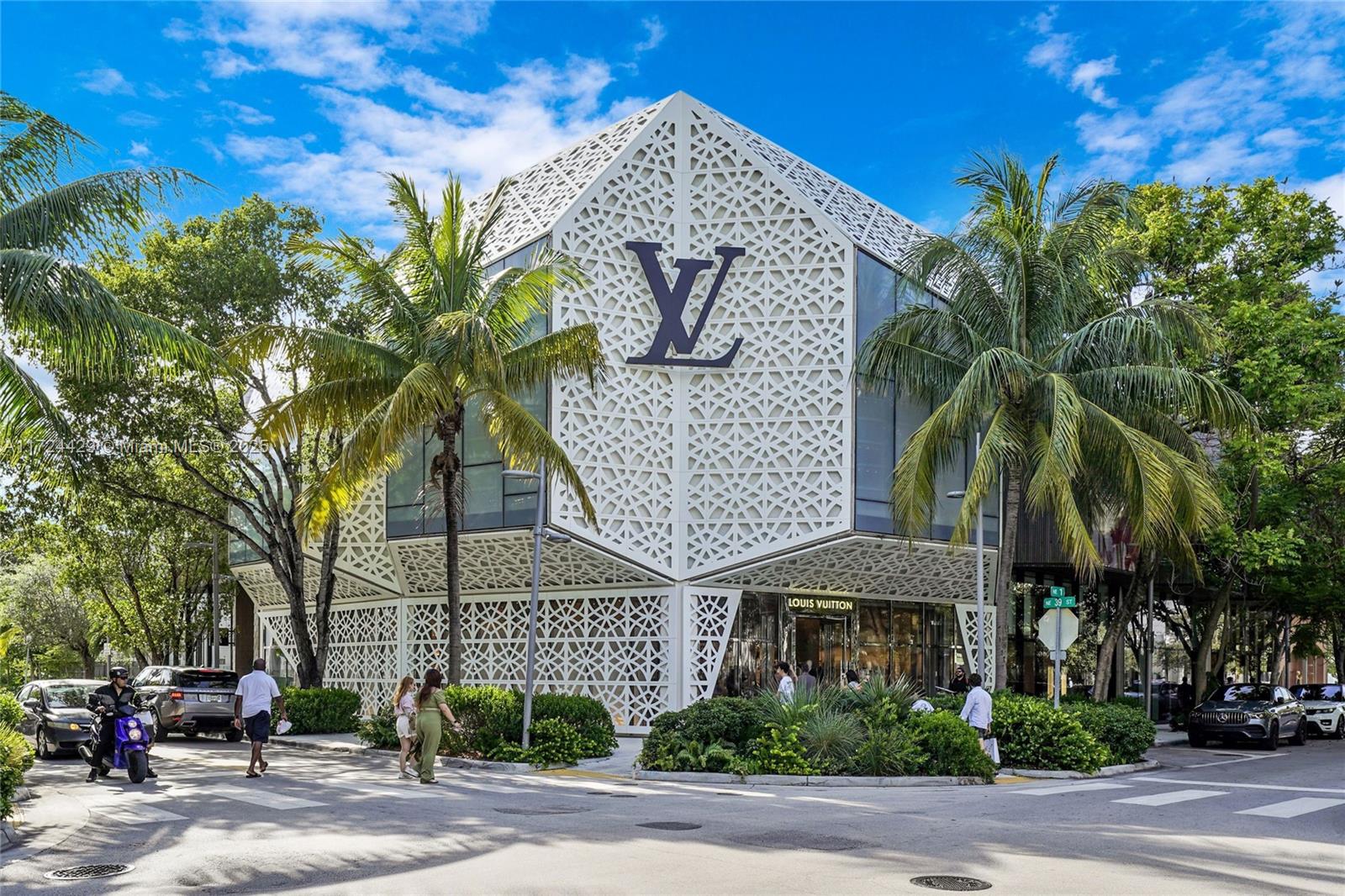 SHADOWLAWN - Residential