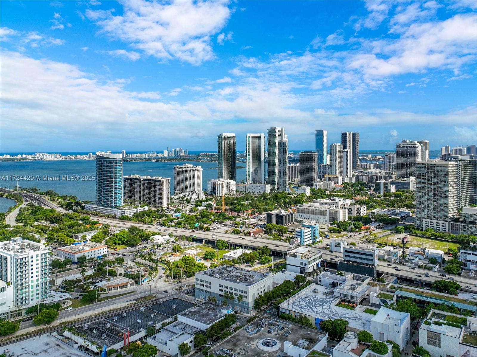 SHADOWLAWN - Residential