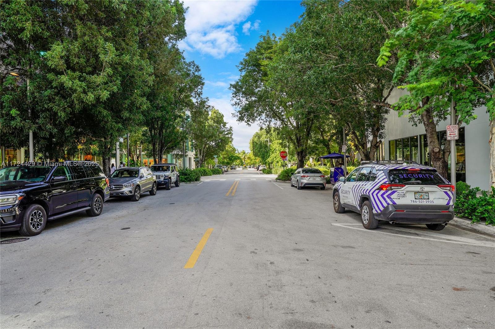 SHADOWLAWN - Residential