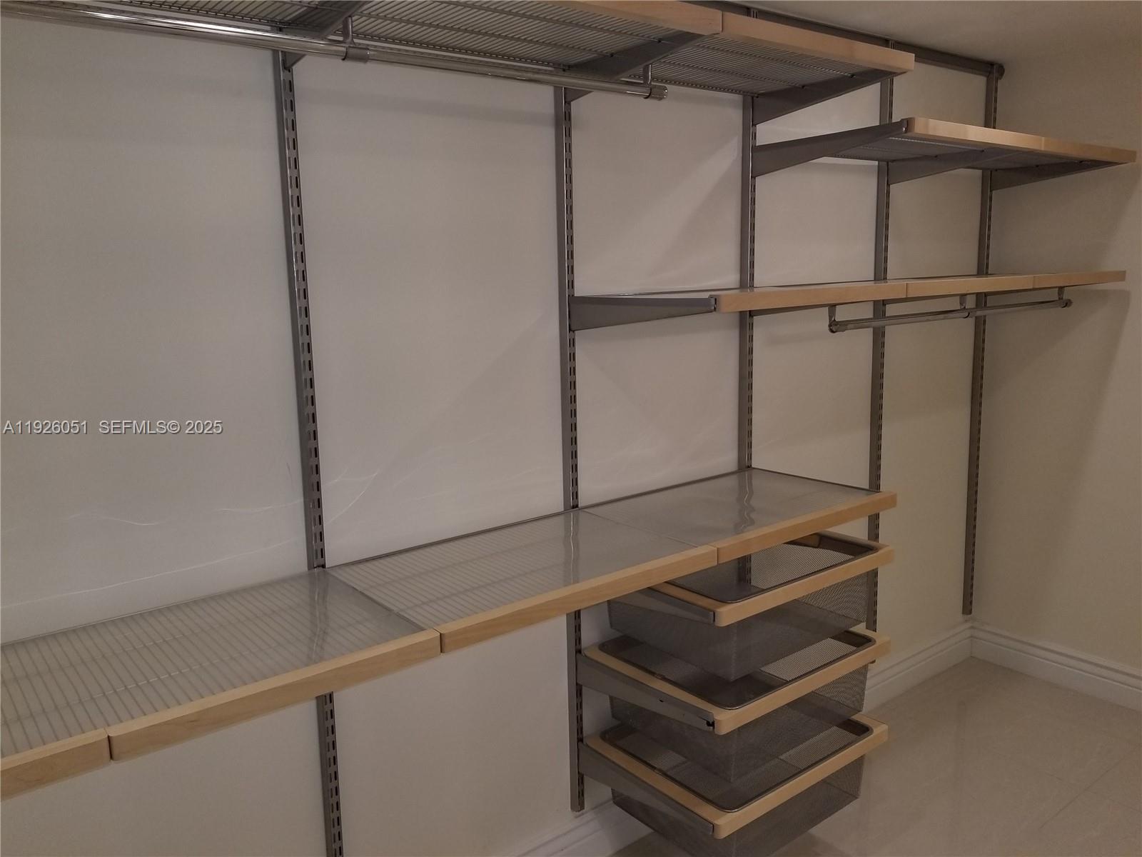 BISCAYA III CONDO - Residential