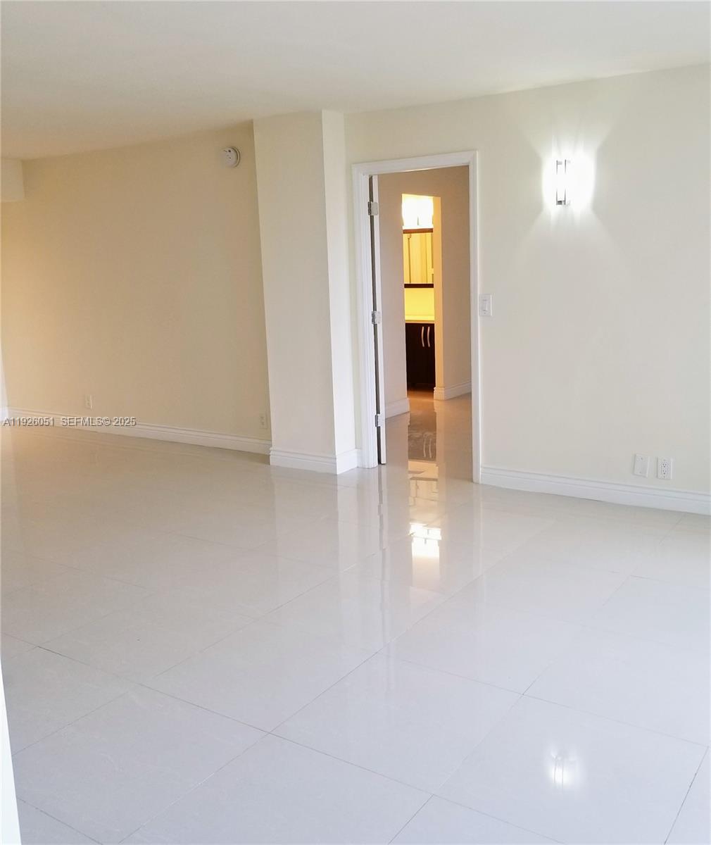 BISCAYA III CONDO - Residential