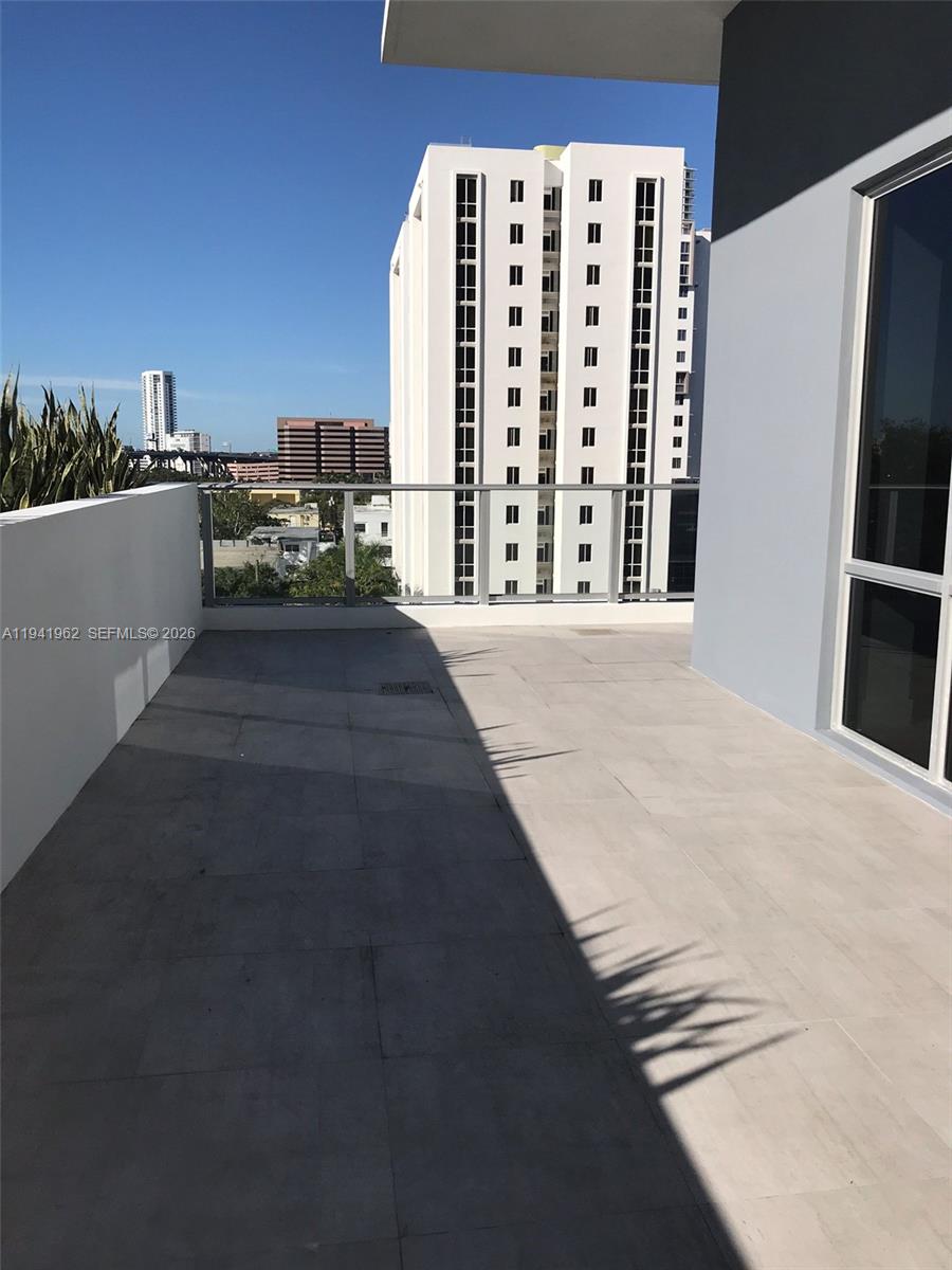 BRICKELL TEN CONDO - Residential