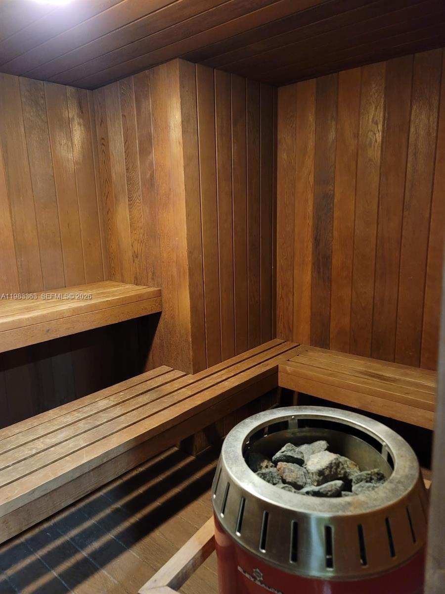 OCEAN VIEW TOWERS CONDO - Residential