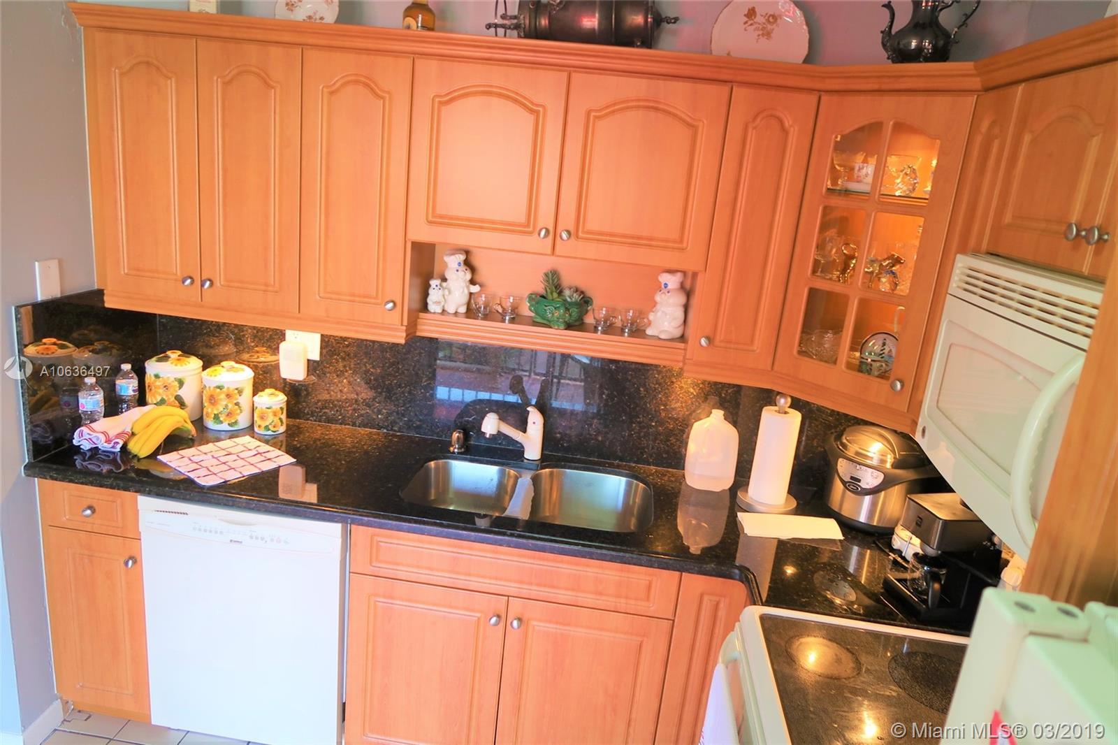 VILLAS DEL SOL CONDO - Residential