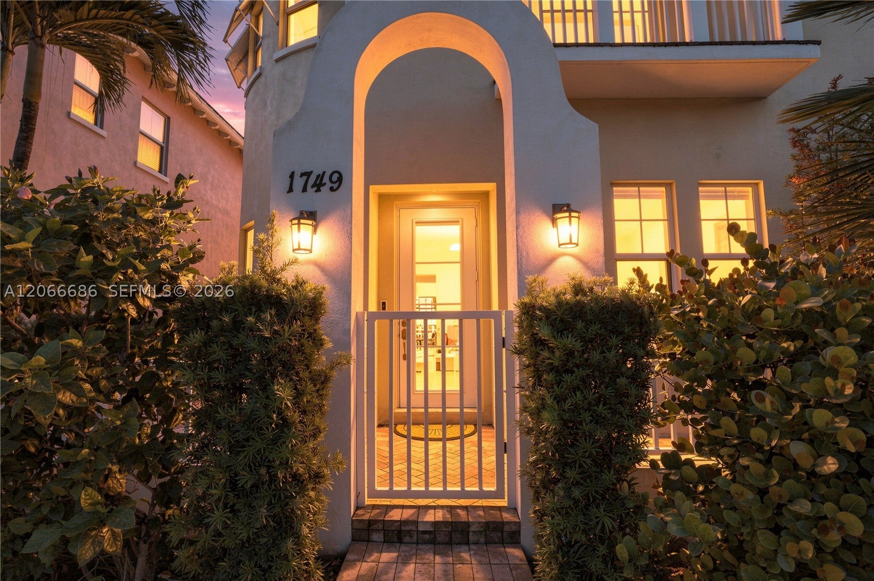 1749 NE 9th St - Image 1