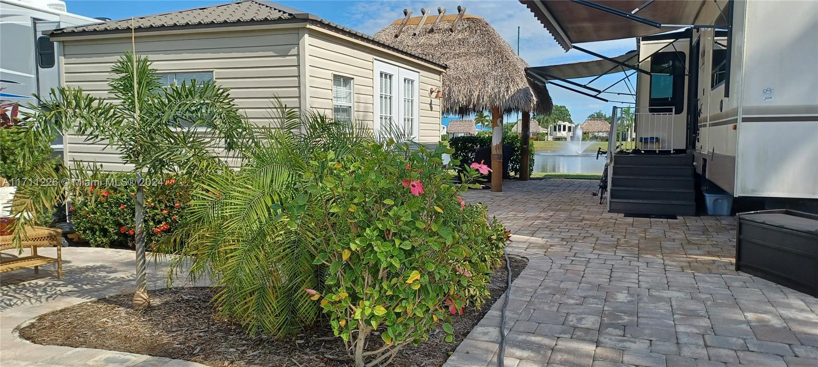 Silver Palms RV Resort - Land