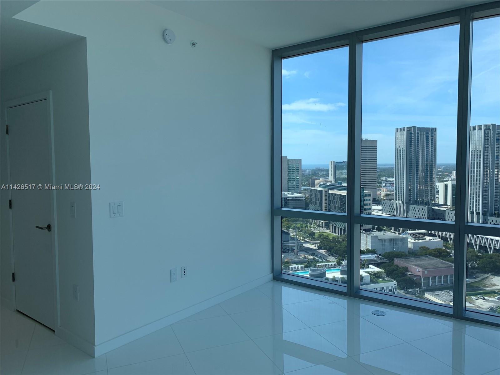 PARAMOUNT MIAMI WORLDCENT - Residential