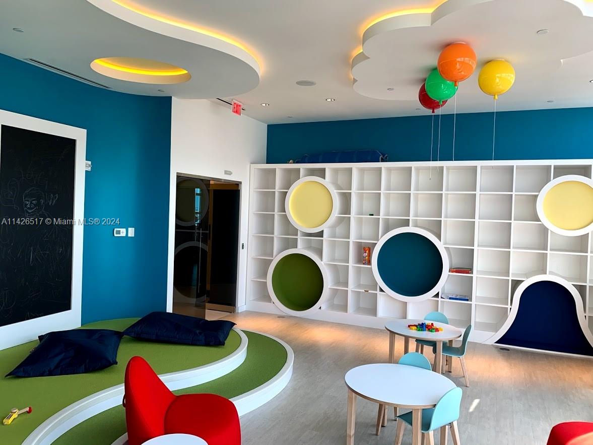 PARAMOUNT MIAMI WORLDCENT - Residential