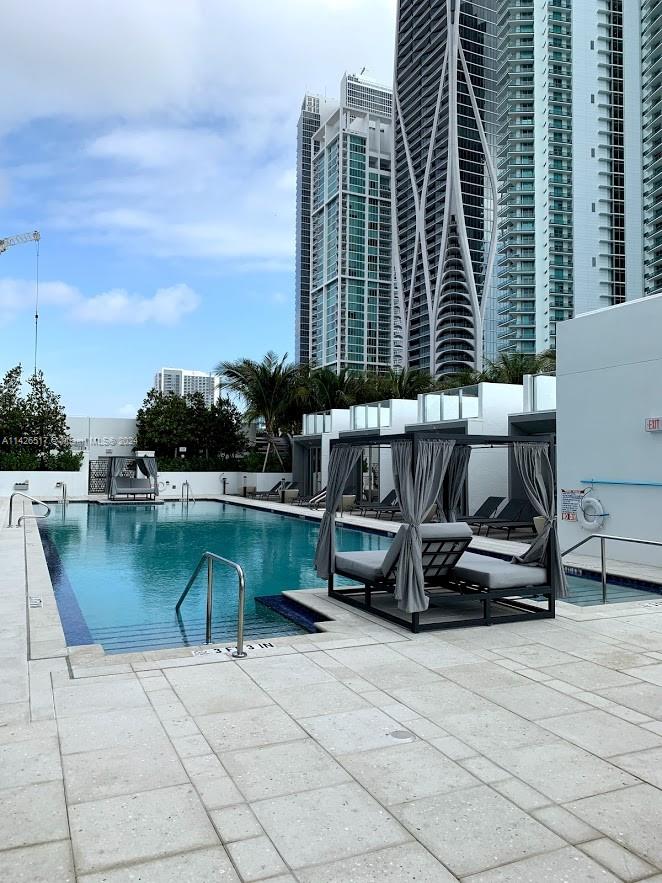 PARAMOUNT MIAMI WORLDCENT - Residential