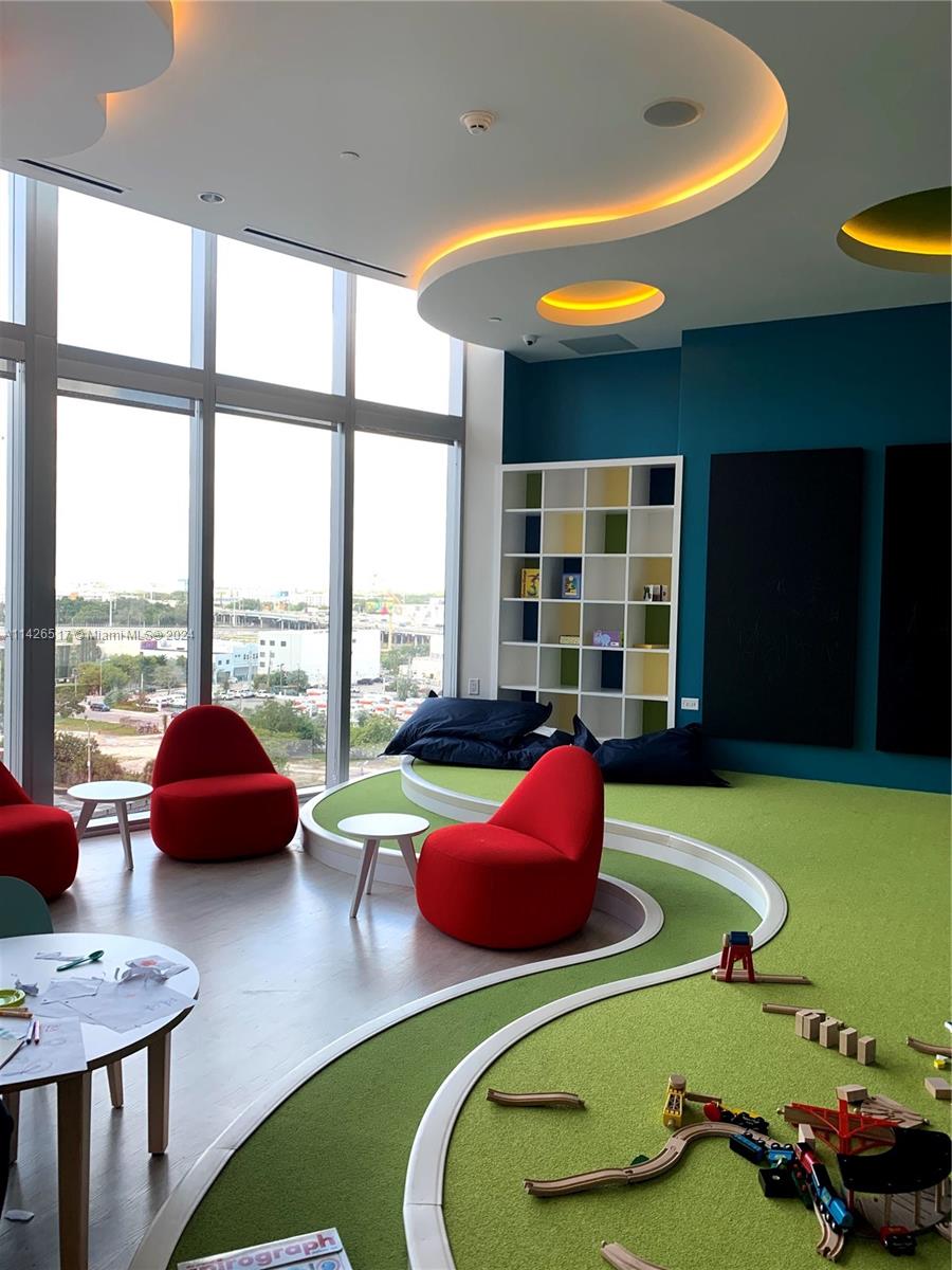 PARAMOUNT MIAMI WORLDCENT - Residential