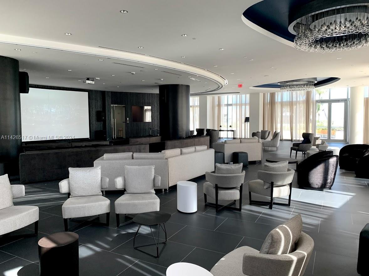 PARAMOUNT MIAMI WORLDCENT - Residential