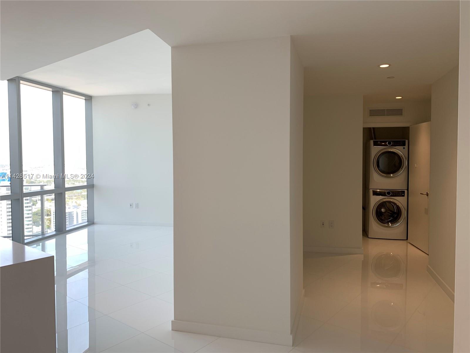 PARAMOUNT MIAMI WORLDCENT - Residential