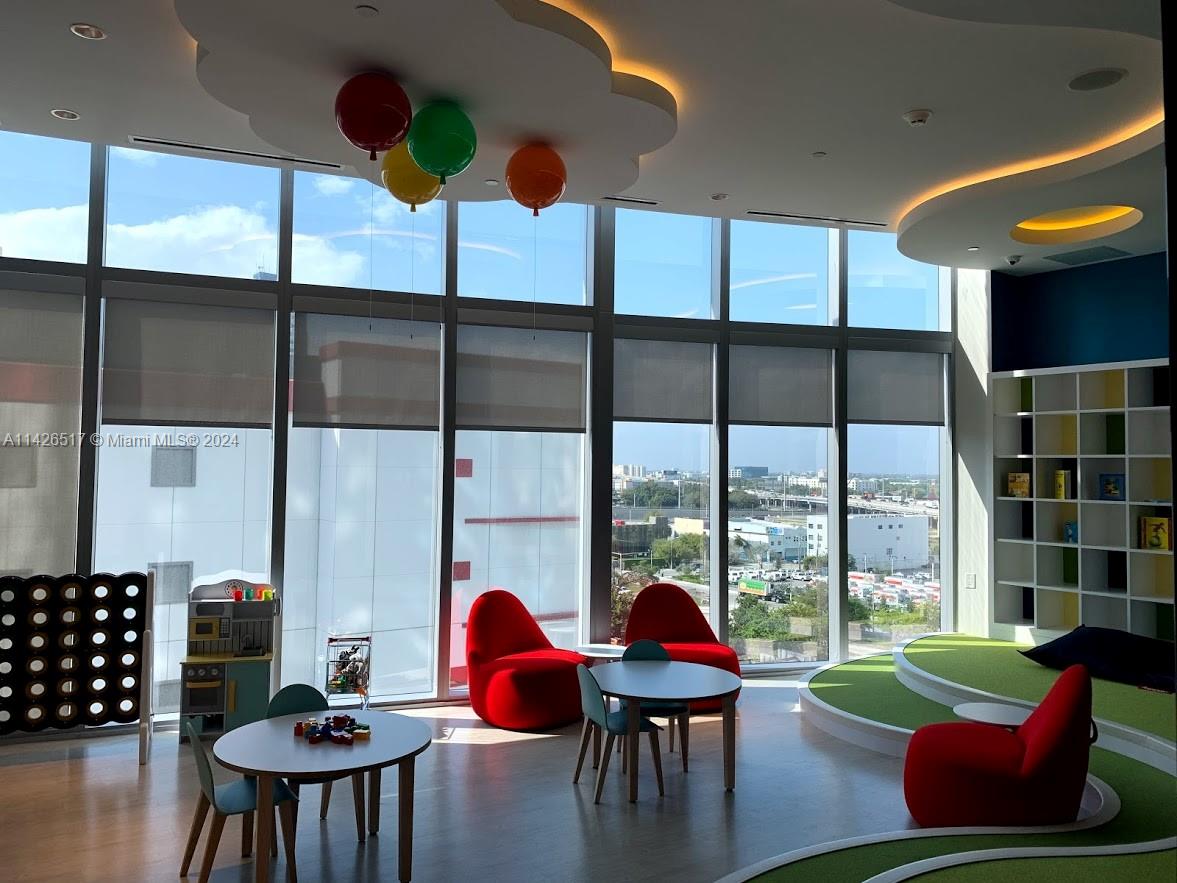 PARAMOUNT MIAMI WORLDCENT - Residential