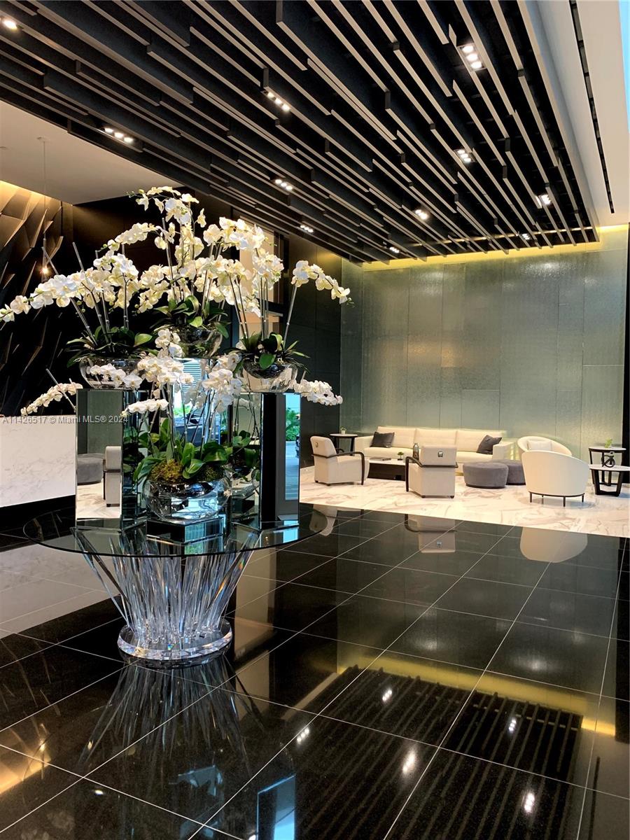 PARAMOUNT MIAMI WORLDCENT - Residential