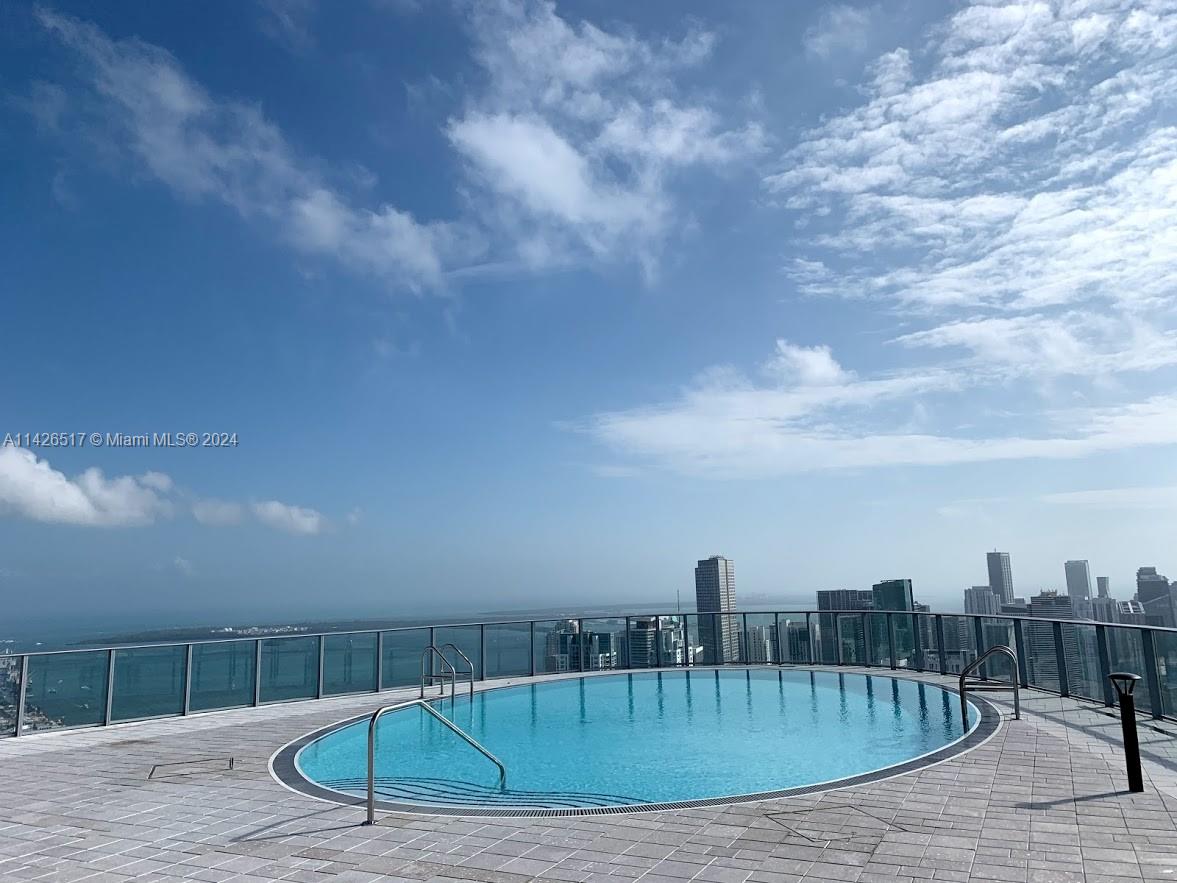 PARAMOUNT MIAMI WORLDCENT - Residential