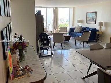 9341 Collins Ave 907