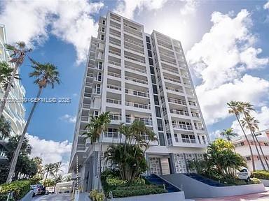 9341 Collins Ave 907