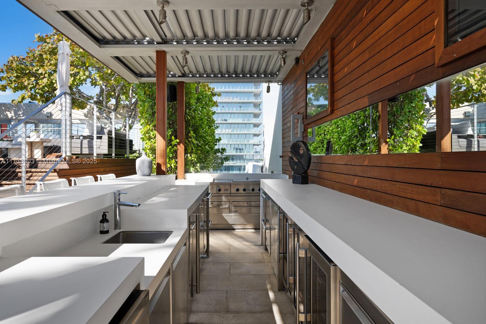 OCEAN HOUSE CONDO - Residential
