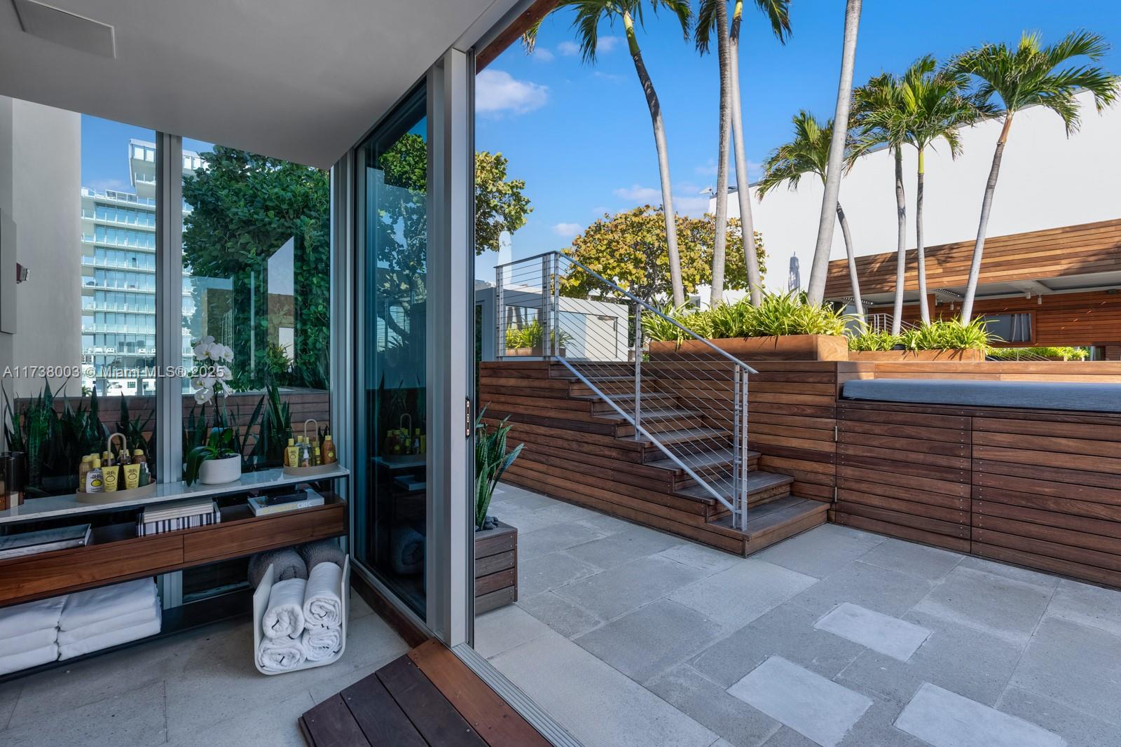 OCEAN HOUSE CONDO - Residential