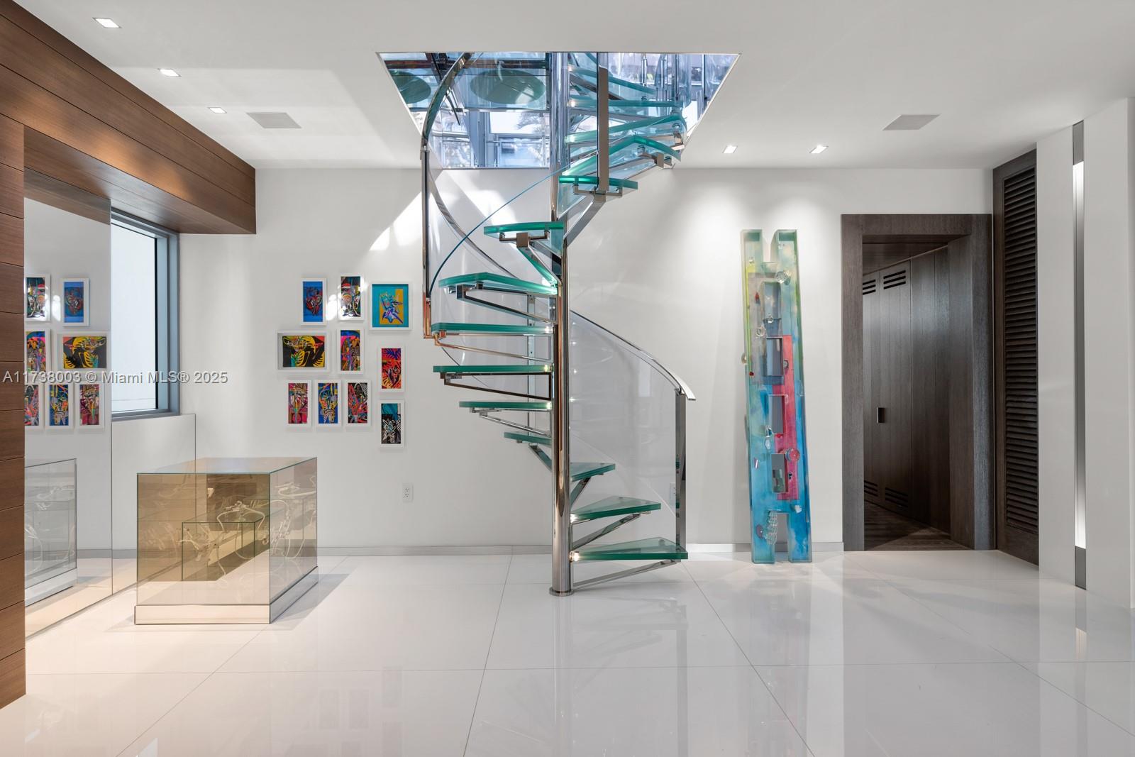 OCEAN HOUSE CONDO - Residential