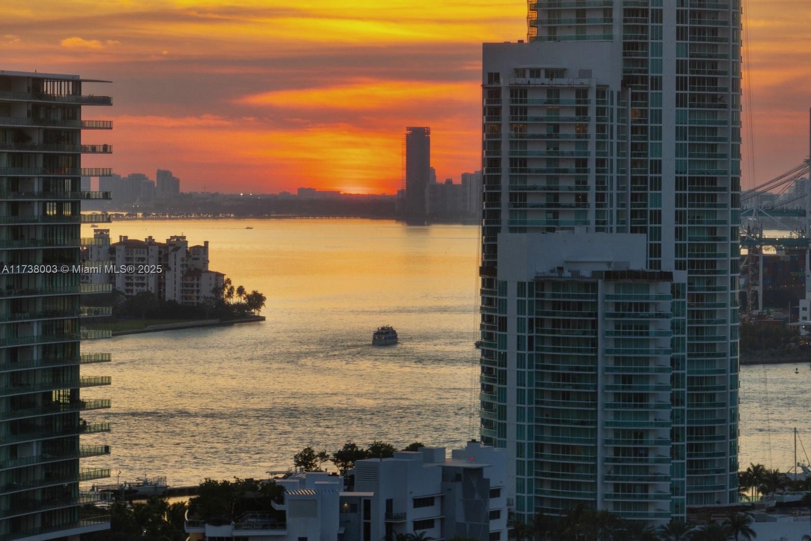 OCEAN HOUSE CONDO - Residential
