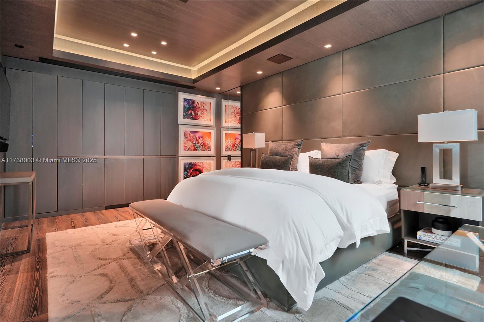 OCEAN HOUSE CONDO - Residential