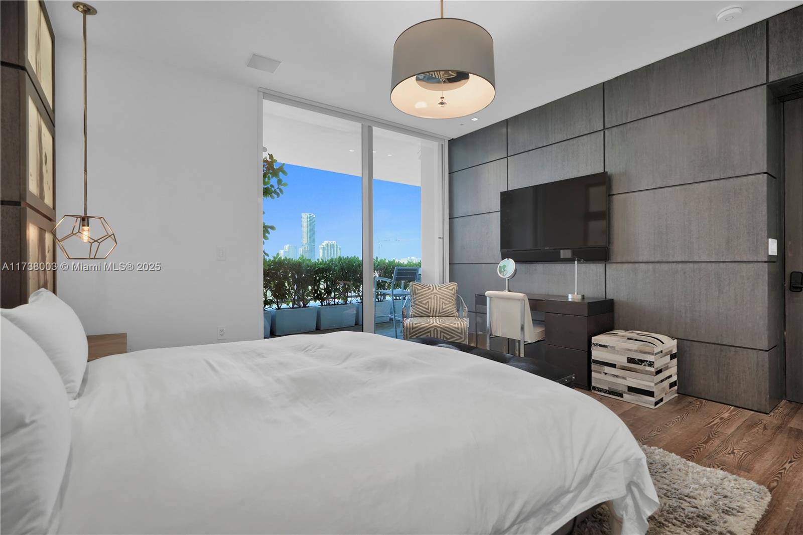 OCEAN HOUSE CONDO - Residential