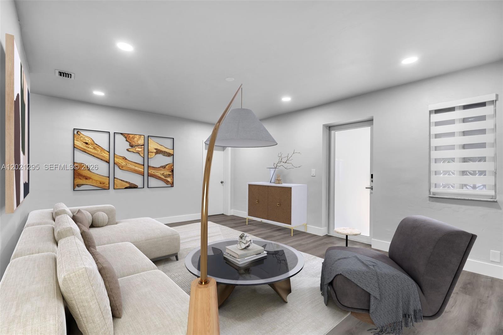 648 South Dr