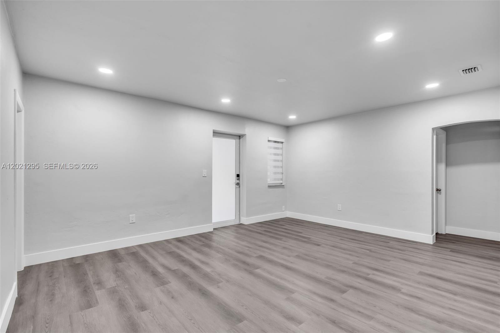 648 South Dr
