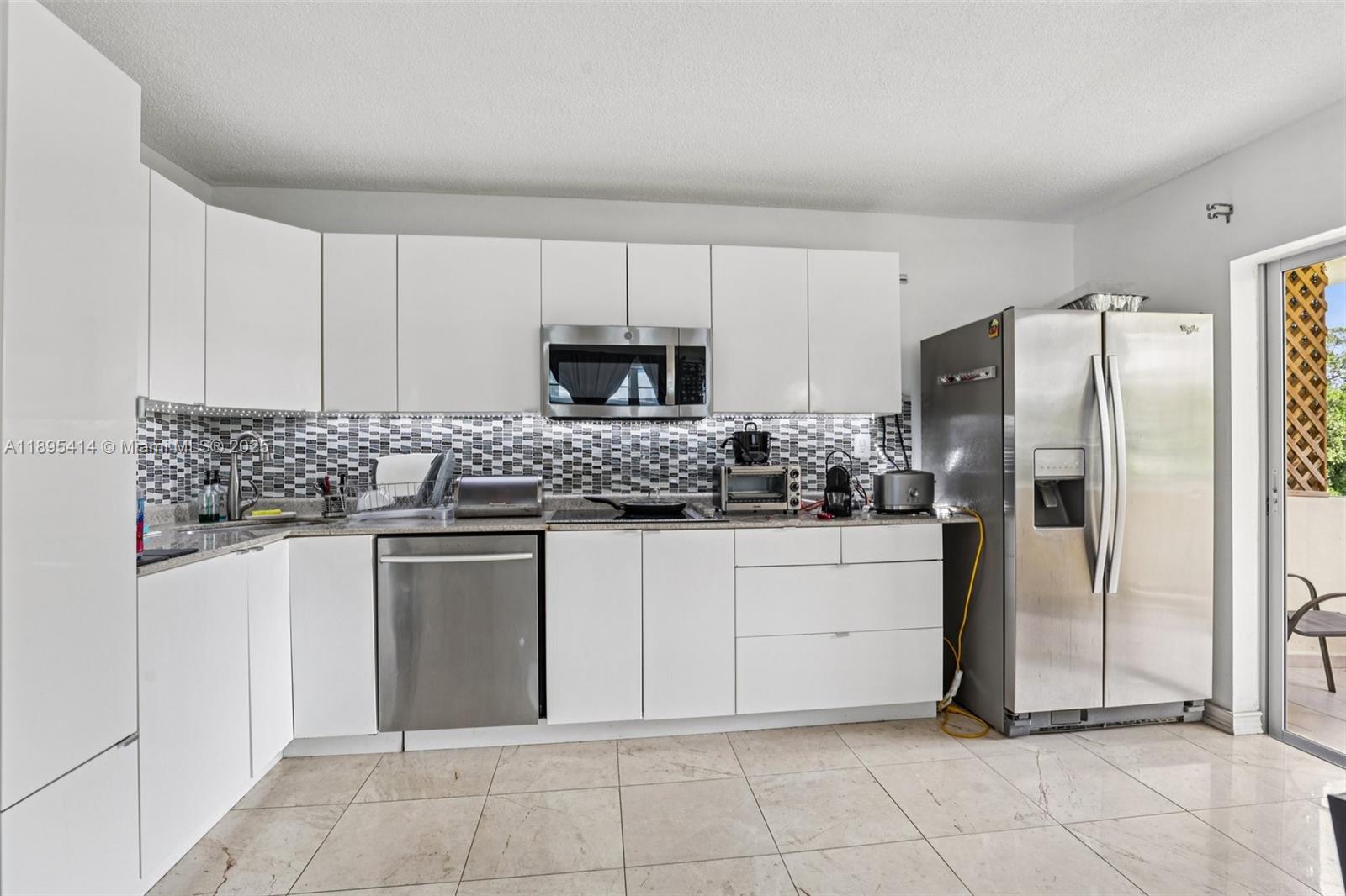 View photos, virtual tours, details... 4011 N Meridian Ave 21