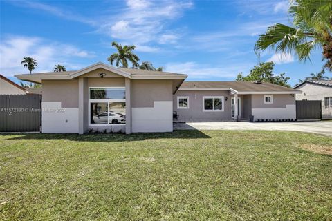 Single Family Residence in Hialeah FL 6310 199th St St.jpg
