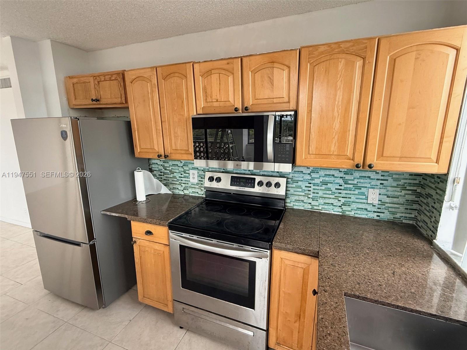INVERRARY GARDENS CONDO I - Residential Lease