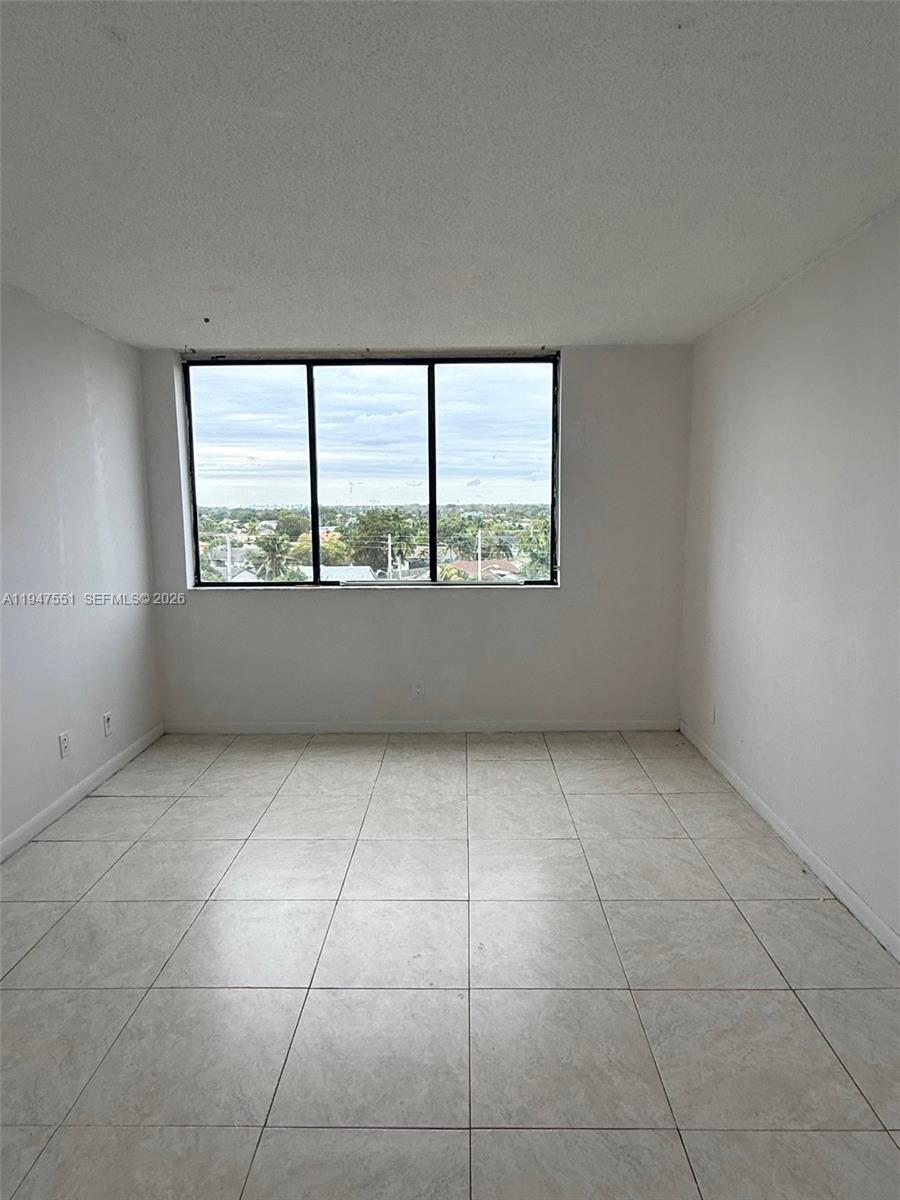INVERRARY GARDENS CONDO I - Residential Lease
