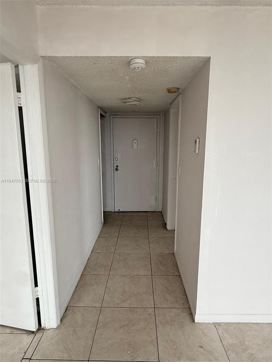 INVERRARY GARDENS CONDO I - Residential Lease