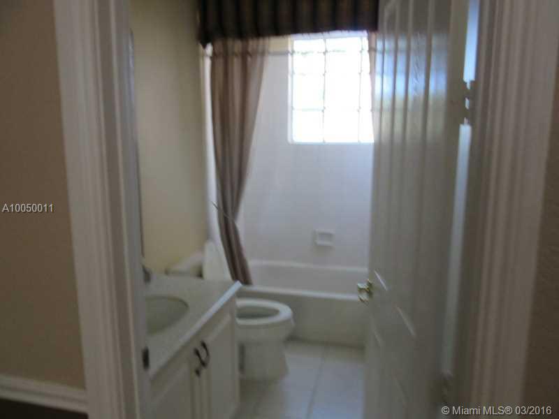 Parkland Isles 164-42 B - Residential Lease