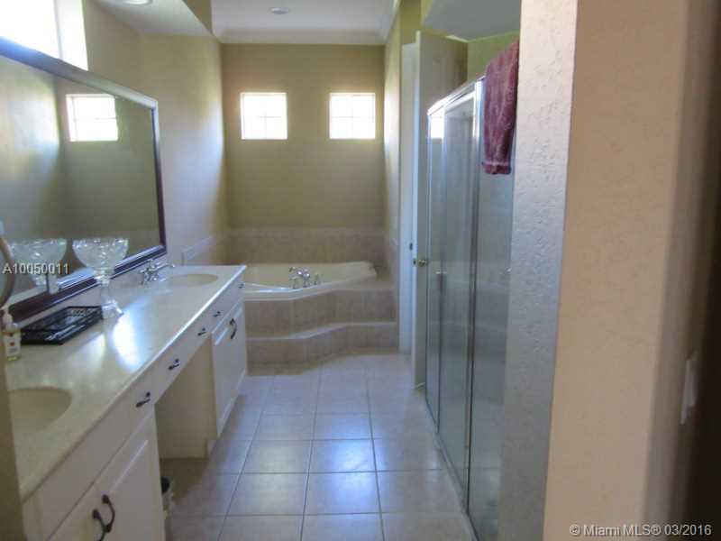 Parkland Isles 164-42 B - Residential Lease