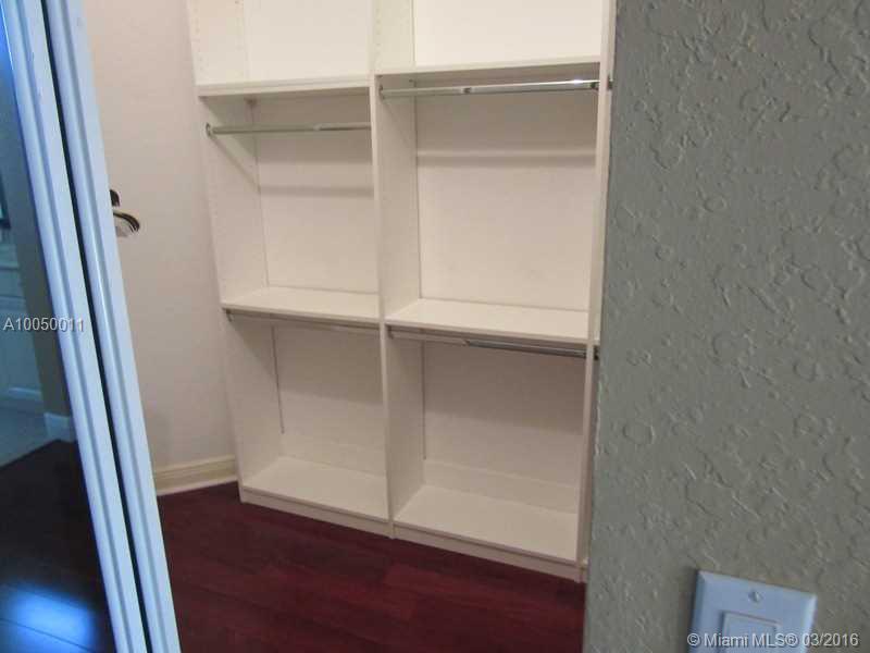 Parkland Isles 164-42 B - Residential Lease